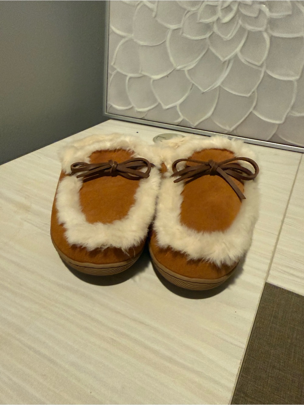 JCrew NWOT- Cozy Faux Fur Lined Slippers - Chestnut Brown